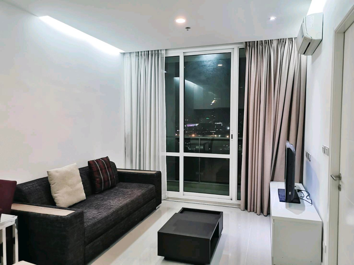 ให้เช่าคอนโดพระราม 9 เพชรบุรีตัดใหม่ RCA : 💯ให้เช่าคอนโดห้องสวยราคาดี TC GREEN พระราม9 ตึก A ชั้น19💫 39ตรม. ราคา 15,000 บาท ใกล้ RCAพร้อมเข้าอยู่ 