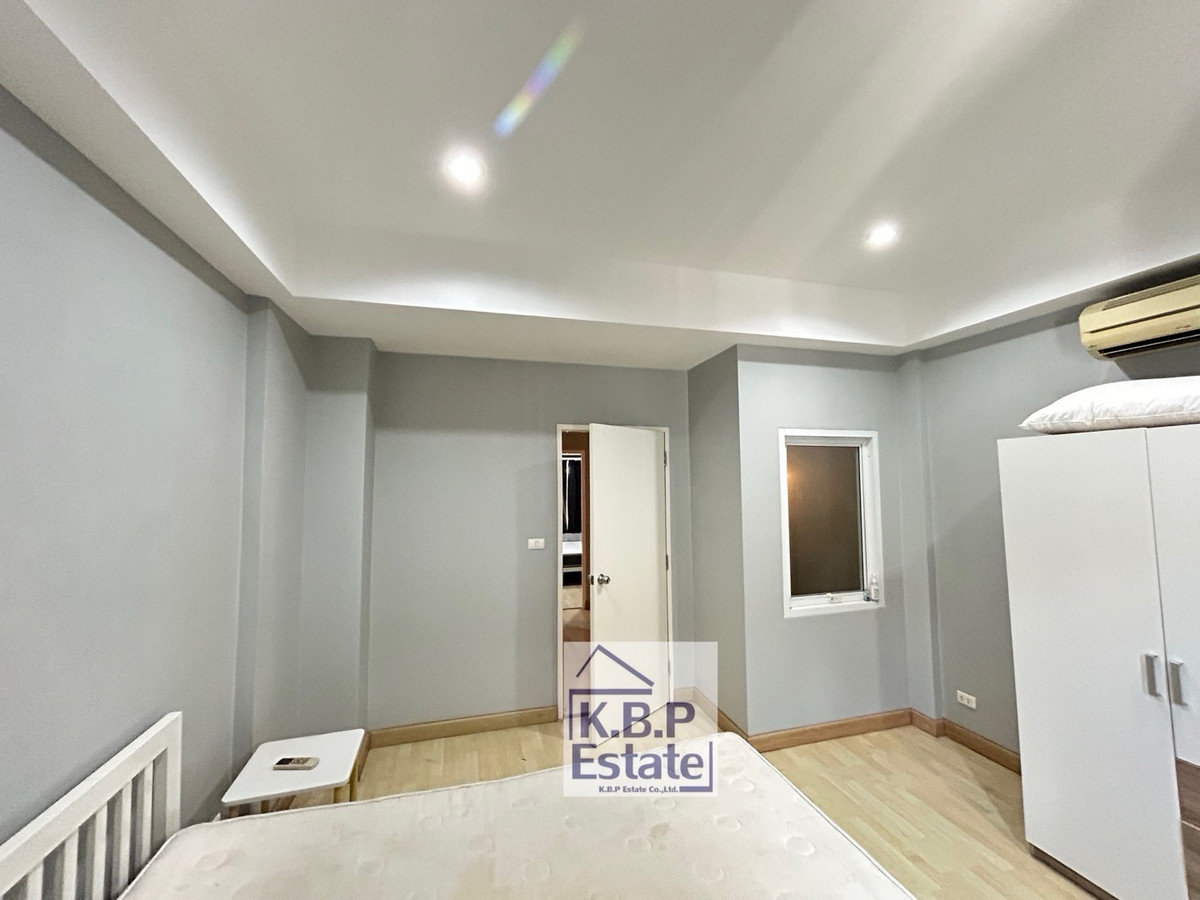 For RentTownhomeSathorn, Narathiwat : House for rent, Thanapat House, 3 beds 3 Baths Fully Furniture