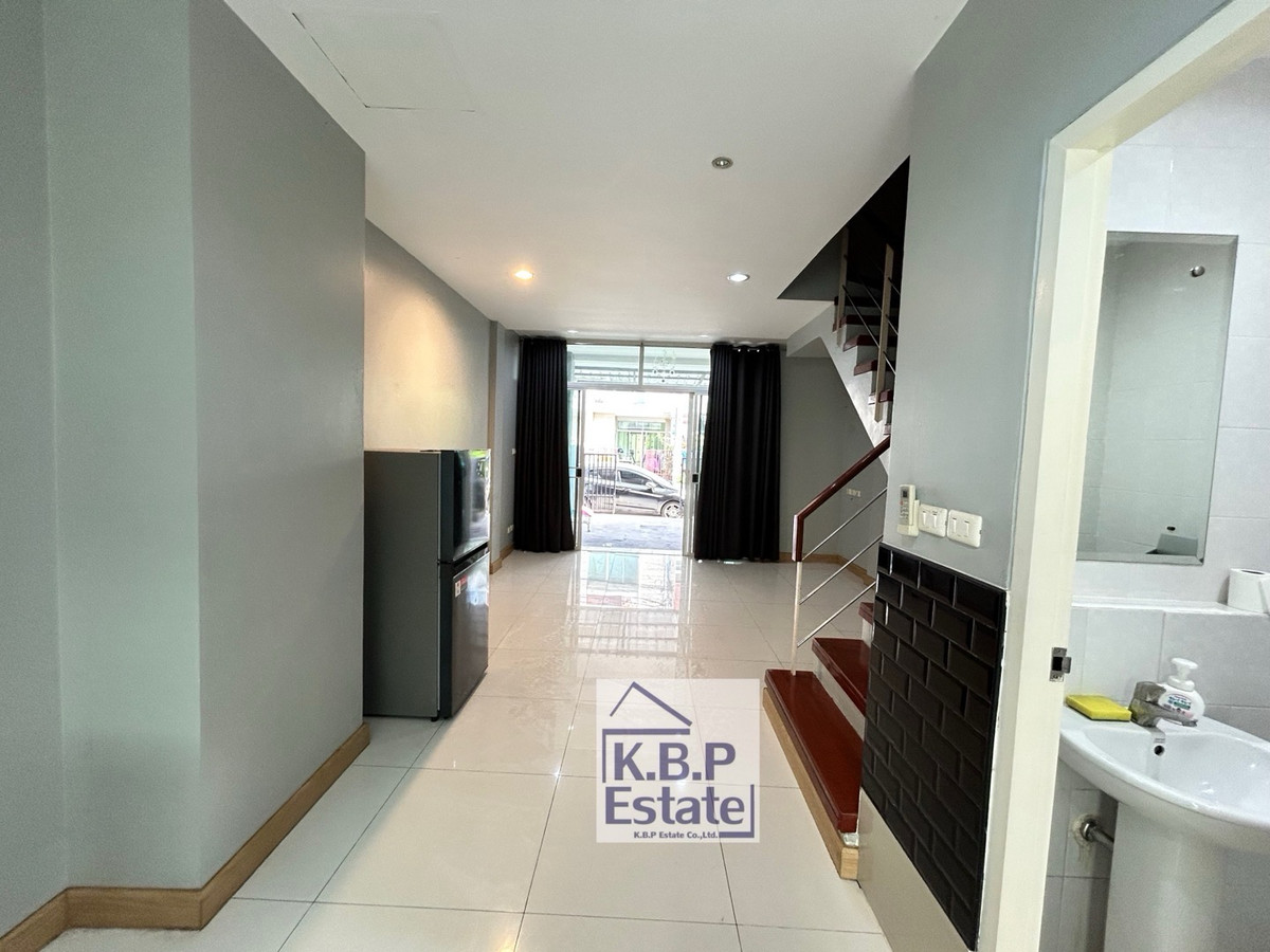 For RentTownhomeSathorn, Narathiwat : House for rent, Thanapat House, 3 beds 3 Baths Fully Furniture