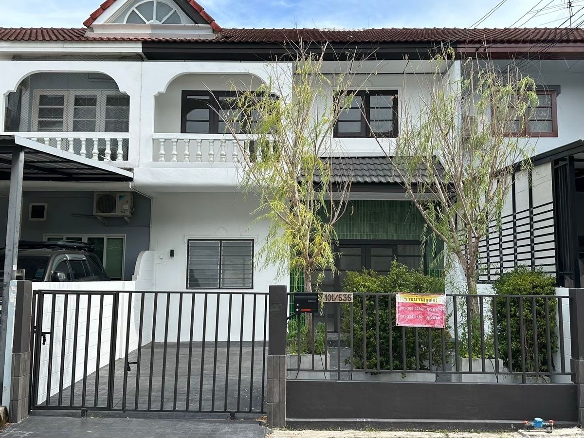 ขายทาวน์โฮมนนทบุรี บางใหญ่ บางบัวทอง : [ขาย] ทาวน์โฮมรีโนเวทใหม่ หมู่บ้านซื่อตรง รัตนาธิเบศร์ ใกล้รถไฟฟ้า เข้าอยู่ได้ทันที ฟรีของแถม!!