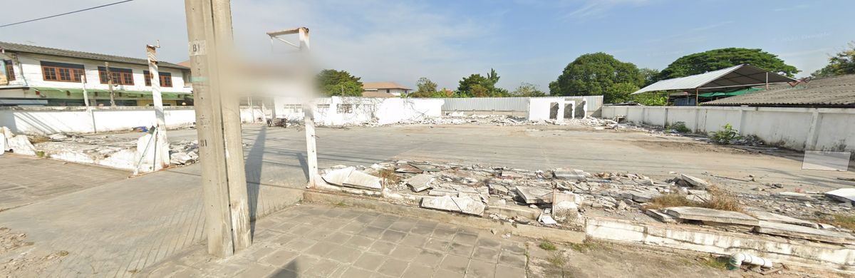 For SaleLandLadkrabang, Suwannaphum Airport : ✈️ High-Potential Land for Sale in Lat Krabang, Near Suvarnabhumi Airport – Ideal for Condo or Commercial Building Development.