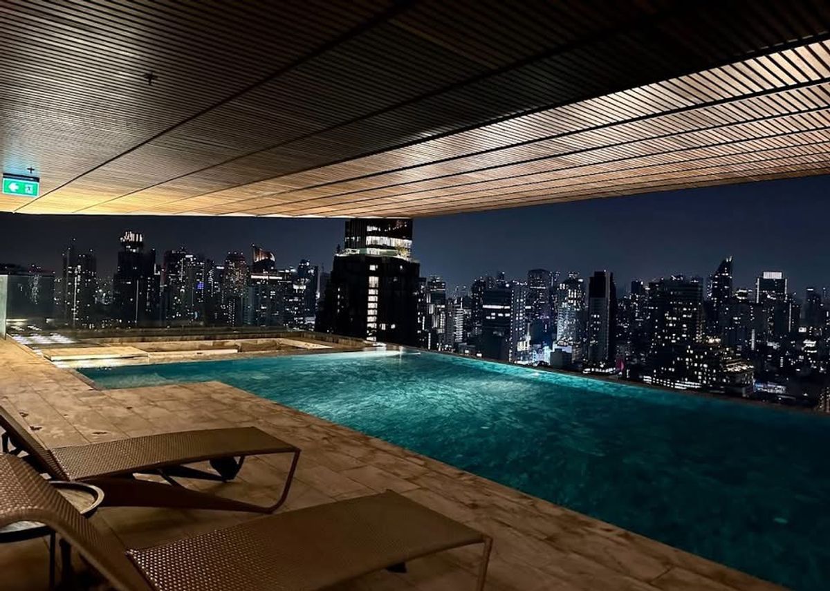 ให้เช่าคอนโดสุขุมวิท อโศก ทองหล่อ : เช่าระยะสั้นได้ 1 ห้องนอน ชั้น 9 , BTS เอกมัย Luxury มากๆตึกนี้