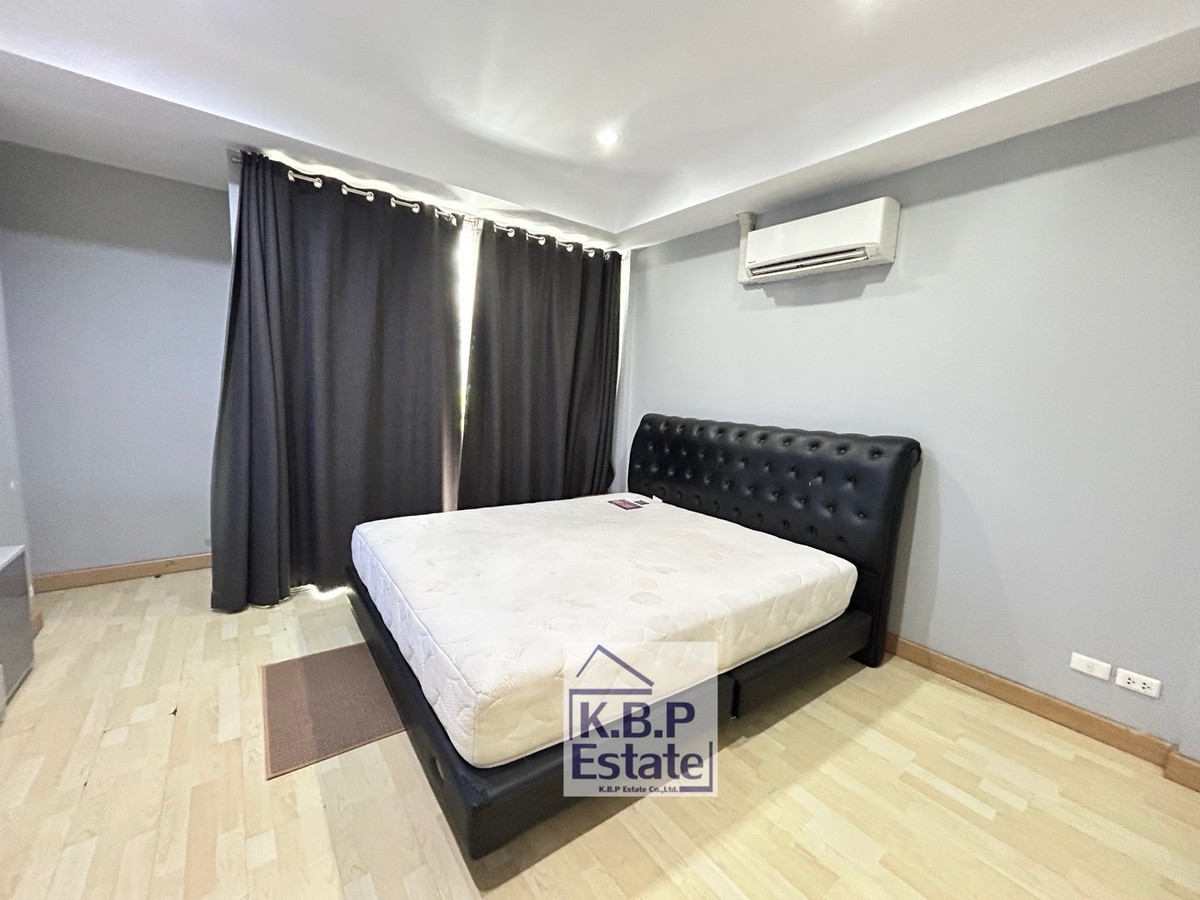 For RentTownhomeSathorn, Narathiwat : House for rent, Thanapat House, 3 beds 3 Baths Fully Furniture