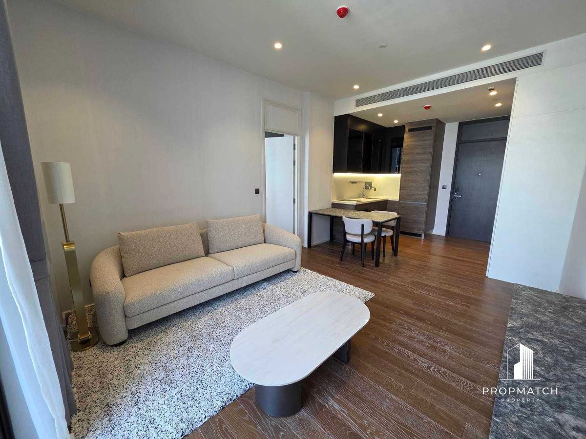 ให้เช่าคอนโดวิทยุ ชิดลม หลังสวน : ✨ Flash Deal ✨Muniq Langsuan ( 1Bed1Bath56.42SQM.)พร้อมอยู่ !! เพียง 80,000 บาทต่อเดือน Tel.0981315848 @propmatch