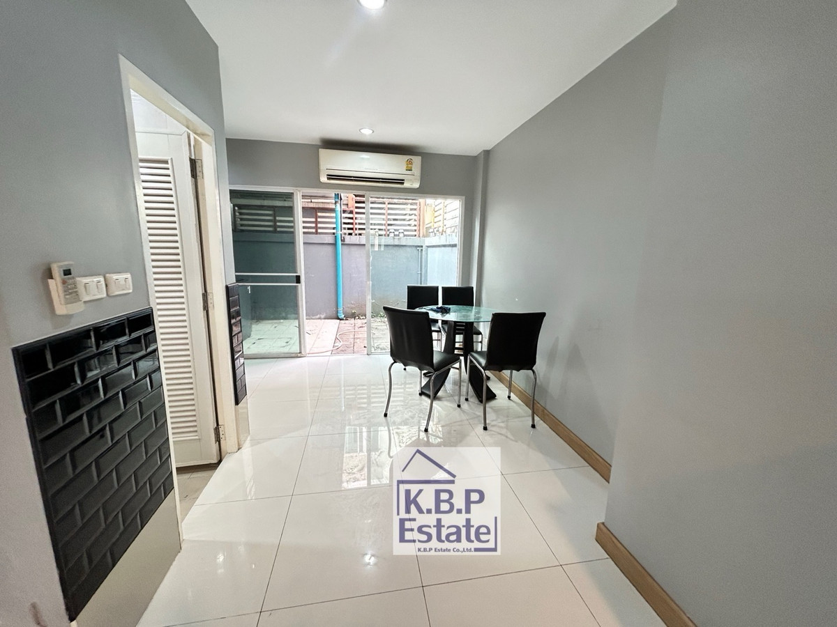 For RentTownhomeSathorn, Narathiwat : House for rent, Thanapat House, 3 beds 3 Baths Fully Furniture