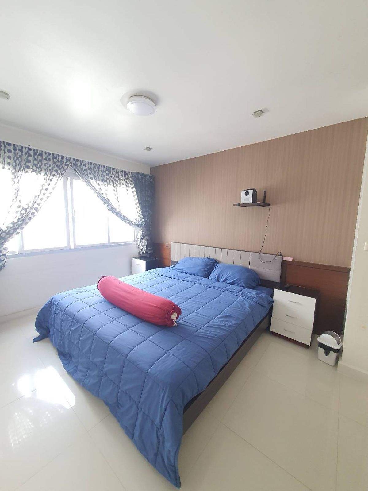 For RentCondoSathorn, Narathiwat : For Rent !!! Empty room for rent !!! Condo Onex Soi Narathiwas24, 1BED 1BATH 50SQM. Fully Furnished, 15,000/ Month