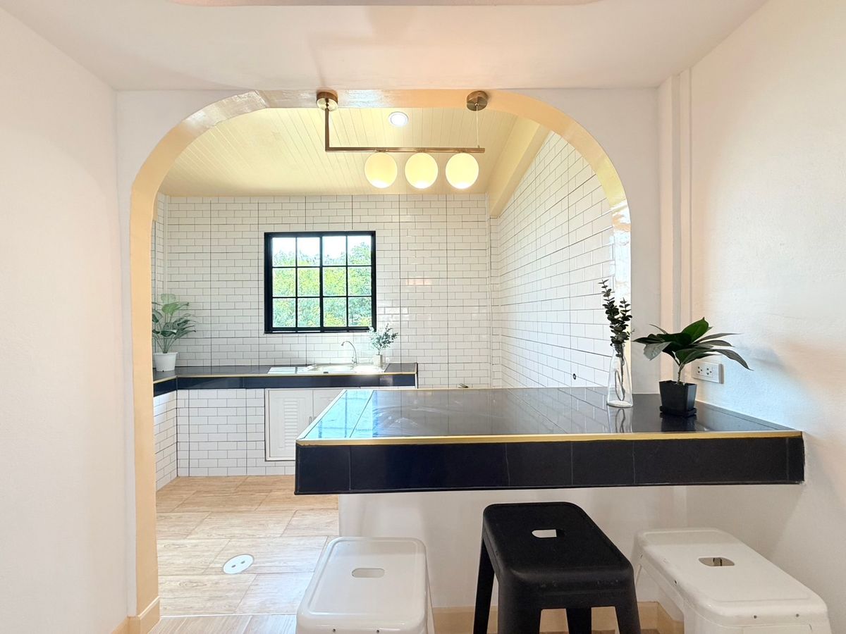 ขายทาวน์โฮมมีนบุรี-ร่มเกล้า : ขายทาวน์เฮ้าส์ 2 ชั้น หมู่บ้านณัฐวรรณ  ซอยสังฆสันติสุข 18 หนองจอก  โรงเรียนเซนต์เทเรซา โรงพยาบาลหนองจอก โลตัสหนองจอก บิ๊กซี แม็คโคร ตลาดหนองจอก