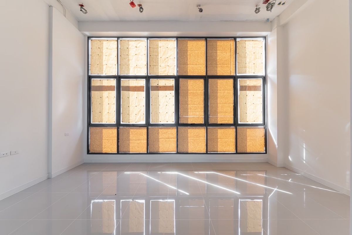 ขายโฮมออฟฟิศพระราม 9 เพชรบุรีตัดใหม่ RCA : ขายด่วน 2 ยูนิตสุดท้าย Town Villa ใจกลาง พระราม 9 ฝั่งตรงข้าม เซ็นทรัล พระราม 9 ใกล้ 4 แยก พระราม 9 เพียง 300 เมตร