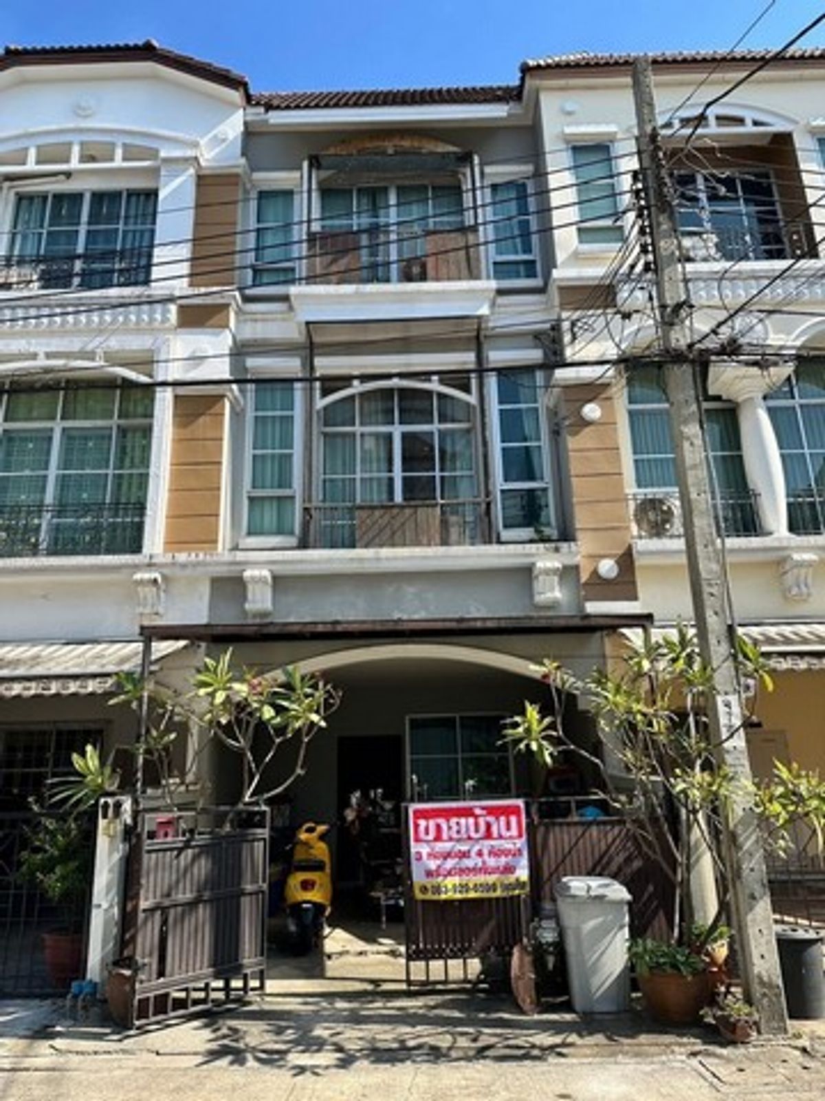 ขายทาวน์โฮมโชคชัย4 ลาดพร้าว71 : [ขาย] ทาวน์โฮมหรู 3 ชั้น | บ้านกลางเมือง ลาดพร้าว-โชคชัย 4 | 21 ตร.ว. | 3 นอน 4 น้ำ | 5.59 ล้าน เจ้าของขายเอง - ไม่ผ่านนายหน้า - พร้อมโอนทันที
