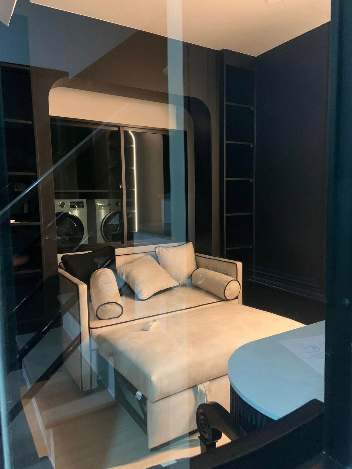 ขายทาวน์โฮมมีนบุรี-ร่มเกล้า : ✨ ขายบ้านมุม Anasiri รามคำแหง พร้อมสวนข้างบ้าน วิวโล่ง โปร่งสบาย เฟอร์นิเจอร์ตกสไตล์  Luxury Minimal เหมาะกับครอบครัว เดินทางสะดวกใกล้รถไฟฟ้า