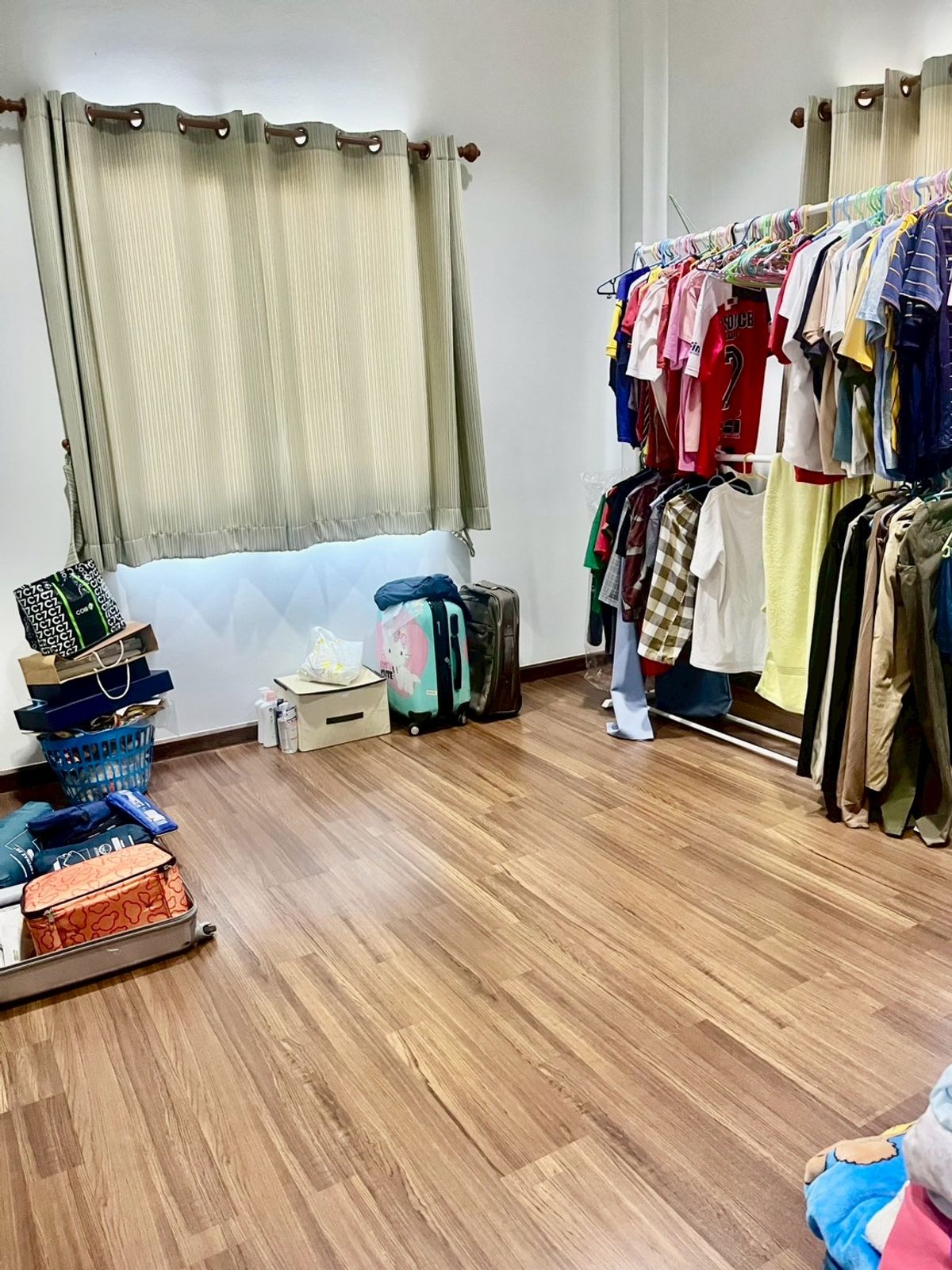 ขายบ้านพระราม 2 บางขุนเทียน : บ้านเดี่ยว 2 ชั้น หมู่บ้านซื่อตรง พรีเมี่ยม พระราม 2 - แสมดำ เนื้อที่ 102 ตารางวา 4 ห้องนอน แขวงแสมดำ เขตบางขุนเทียน กรุงเทพมหานคร