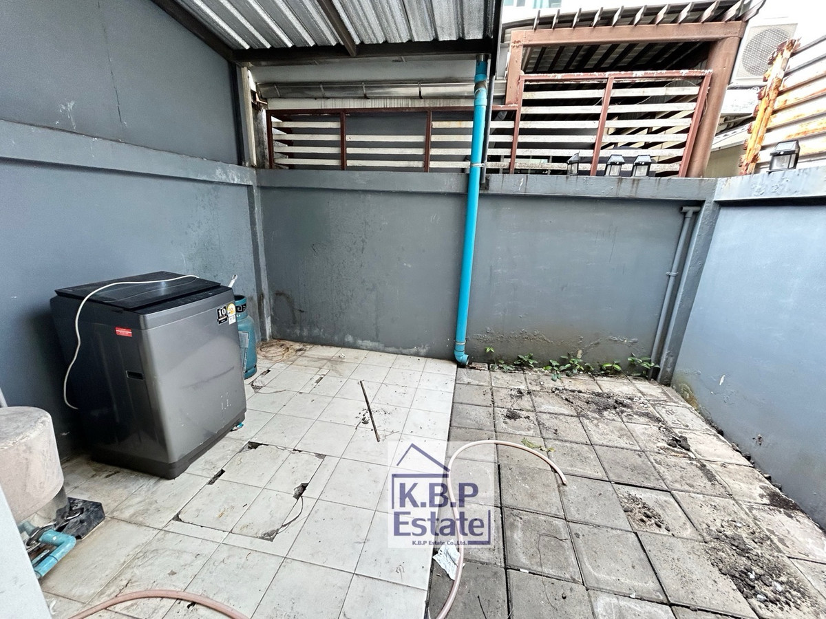 For RentTownhomeSathorn, Narathiwat : House for rent, Thanapat House, 3 beds 3 Baths Fully Furniture