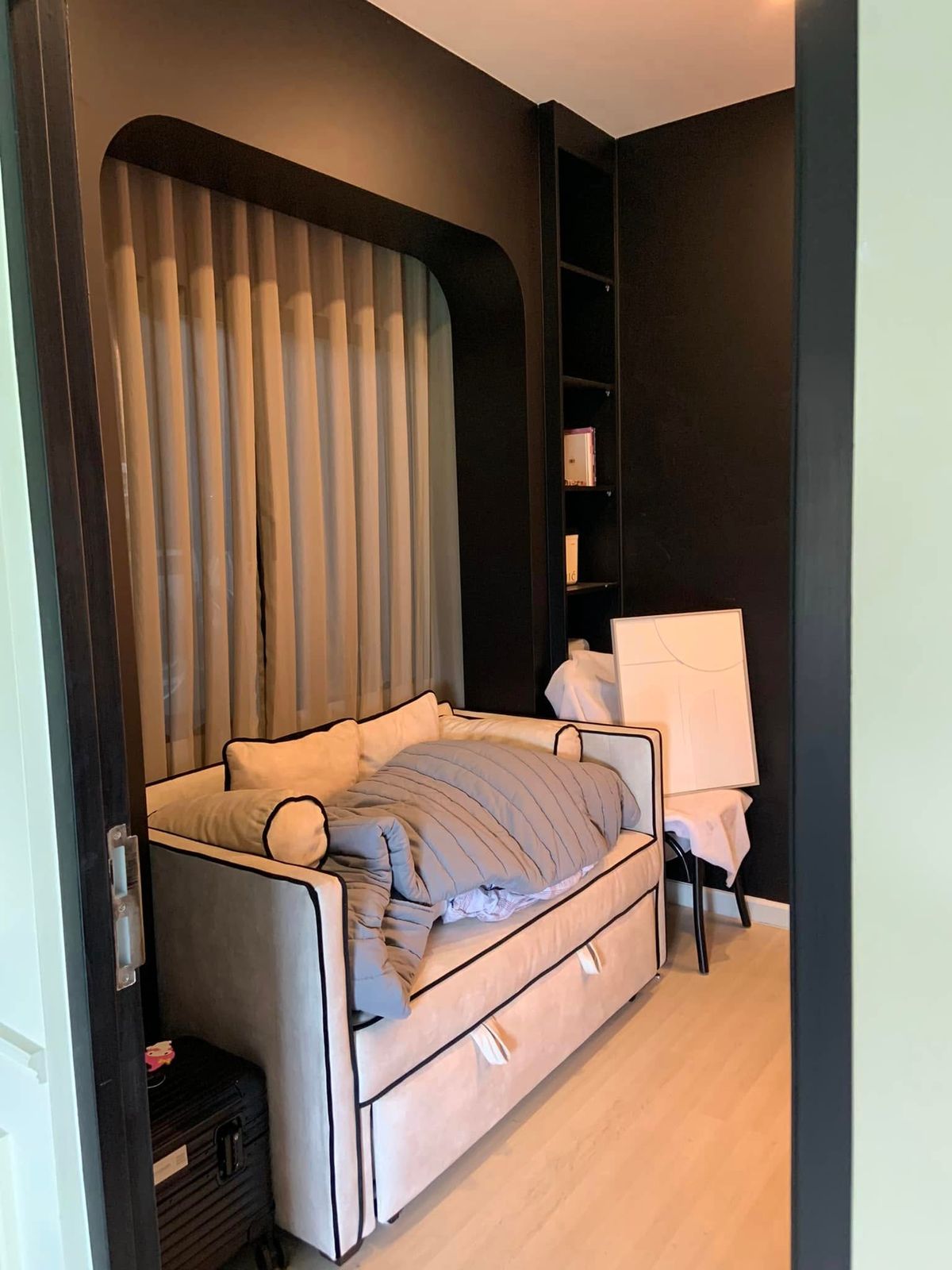 ขายทาวน์โฮมมีนบุรี-ร่มเกล้า : ✨ ขายบ้านมุม Anasiri รามคำแหง พร้อมสวนข้างบ้าน วิวโล่ง โปร่งสบาย เฟอร์นิเจอร์ตกสไตล์  Luxury Minimal เหมาะกับครอบครัว เดินทางสะดวกใกล้รถไฟฟ้า