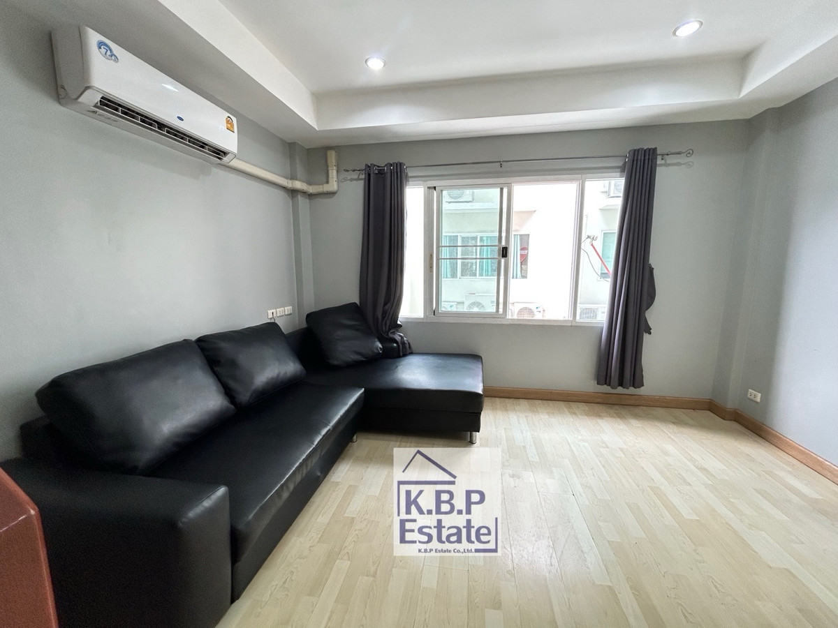 For RentTownhomeSathorn, Narathiwat : House for rent, Thanapat House, 3 beds 3 Baths Fully Furniture