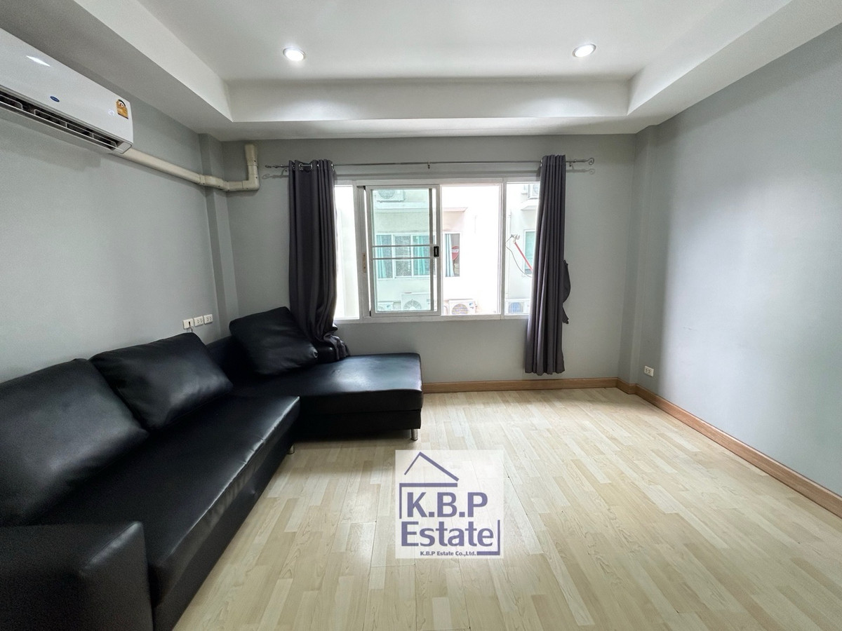 For RentTownhomeSathorn, Narathiwat : House for rent, Thanapat House, 3 beds 3 Baths Fully Furniture