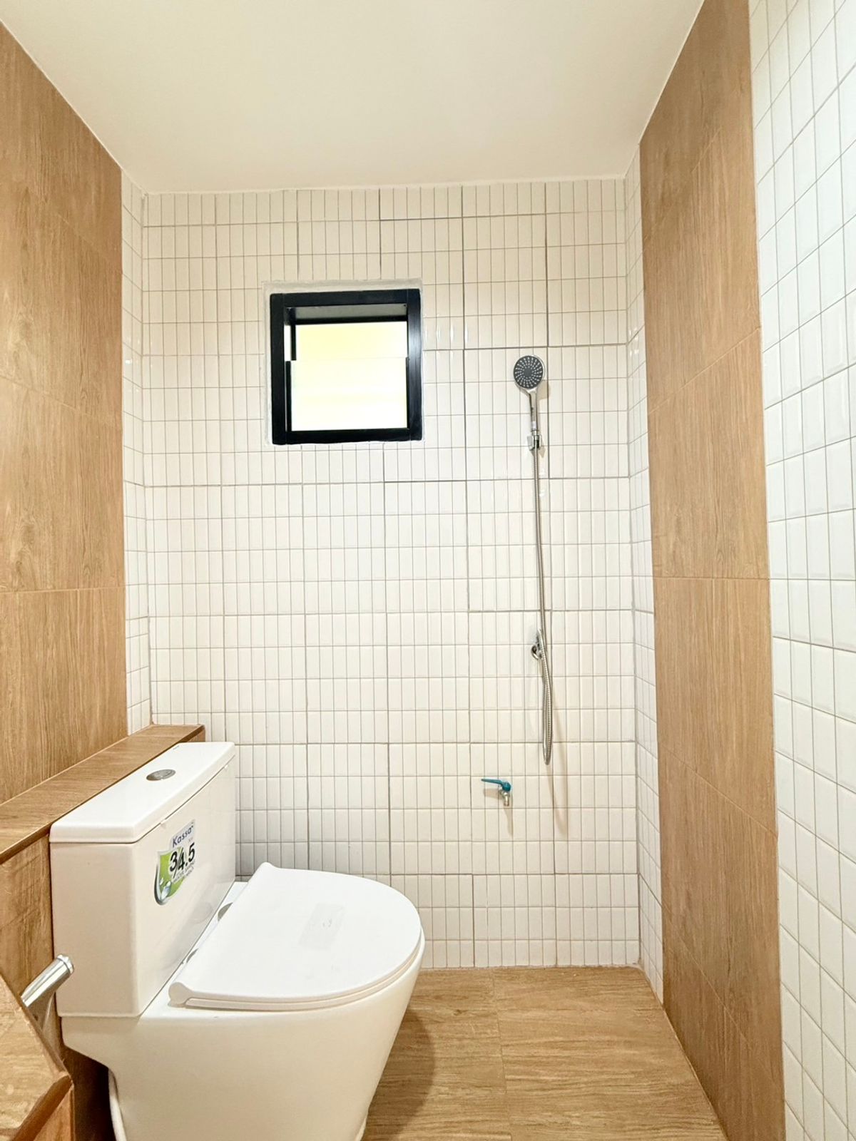 ขายทาวน์โฮมมีนบุรี-ร่มเกล้า : ขายทาวน์เฮ้าส์ 2 ชั้น หมู่บ้านณัฐวรรณ  ซอยสังฆสันติสุข 18 หนองจอก  โรงเรียนเซนต์เทเรซา โรงพยาบาลหนองจอก โลตัสหนองจอก บิ๊กซี แม็คโคร ตลาดหนองจอก