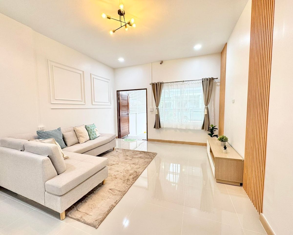 ขายทาวน์โฮมลาดพร้าว101 แฮปปี้แลนด์ : ขาย ทาวน์เฮาส์2ชั้น รีโนเวทใหม่ทั้งหลัง ทำเลดีเชื่อมต่อ ลาดพร้าว101 เลียบด่วนเอกมัย-รามอินทรา 