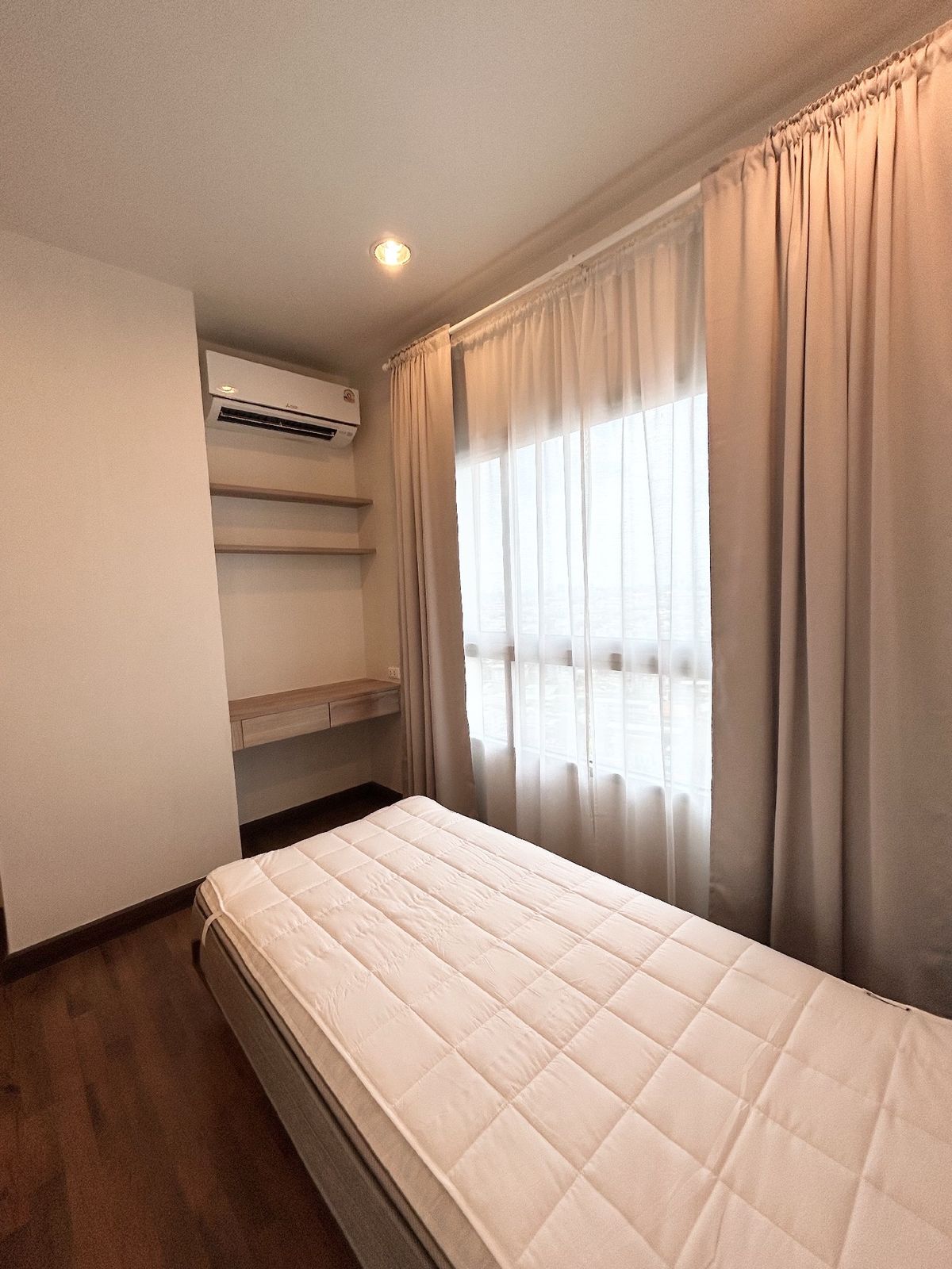 ให้เช่าคอนโดวงเวียนใหญ่ เจริญนคร : 🔥ให้เช่าด่วน🔥คิวเฮ้าส์ สาทร ห้องสวย renovate ใหม่ แอร์ใหม่ วิวสวยฝั่งแม่นํ้าเจ้าพระยา