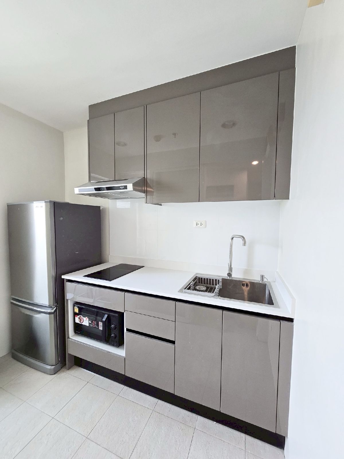 ให้เช่าคอนโดวงเวียนใหญ่ เจริญนคร : 🔥ให้เช่าด่วน🔥คิวเฮ้าส์ สาทร ห้องสวย renovate ใหม่ แอร์ใหม่ วิวสวยฝั่งแม่นํ้าเจ้าพระยา