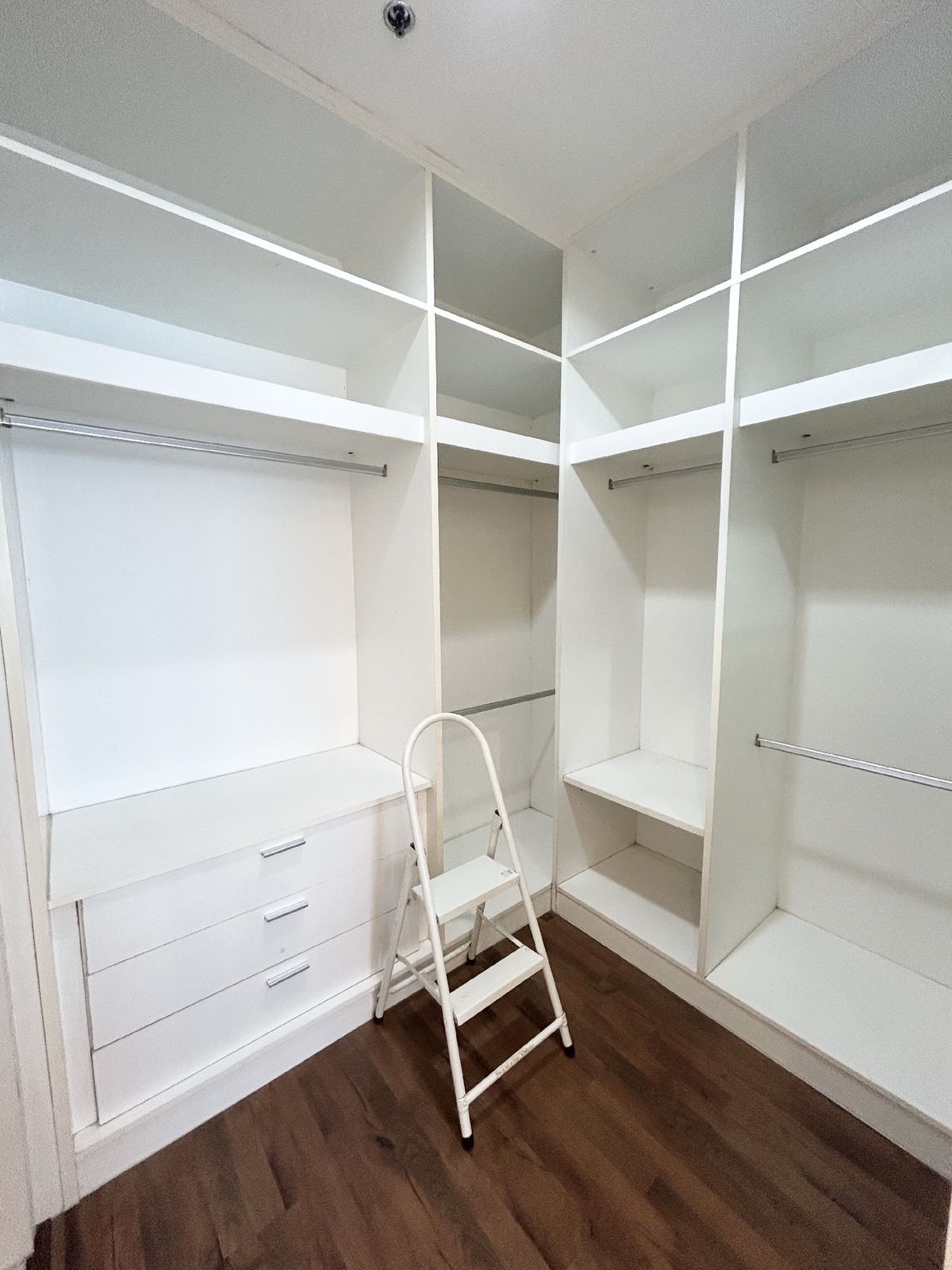 ให้เช่าคอนโดวงเวียนใหญ่ เจริญนคร : 🔥ให้เช่าด่วน🔥คิวเฮ้าส์ สาทร ห้องสวย renovate ใหม่ แอร์ใหม่ วิวสวยฝั่งแม่นํ้าเจ้าพระยา