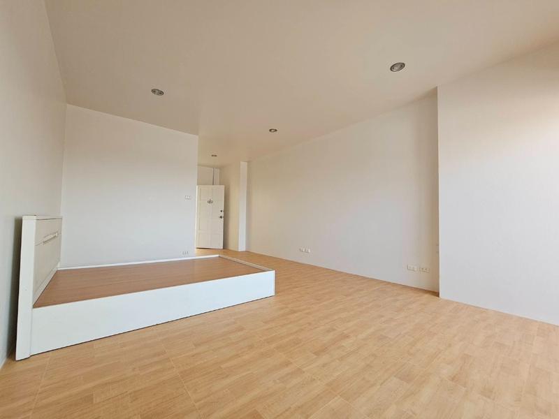 ขายคอนโดบางนา แบริ่ง ลาซาล : ขาย คันทรี คอมเพล็กซ์ Studio 1.19 ล้าน
