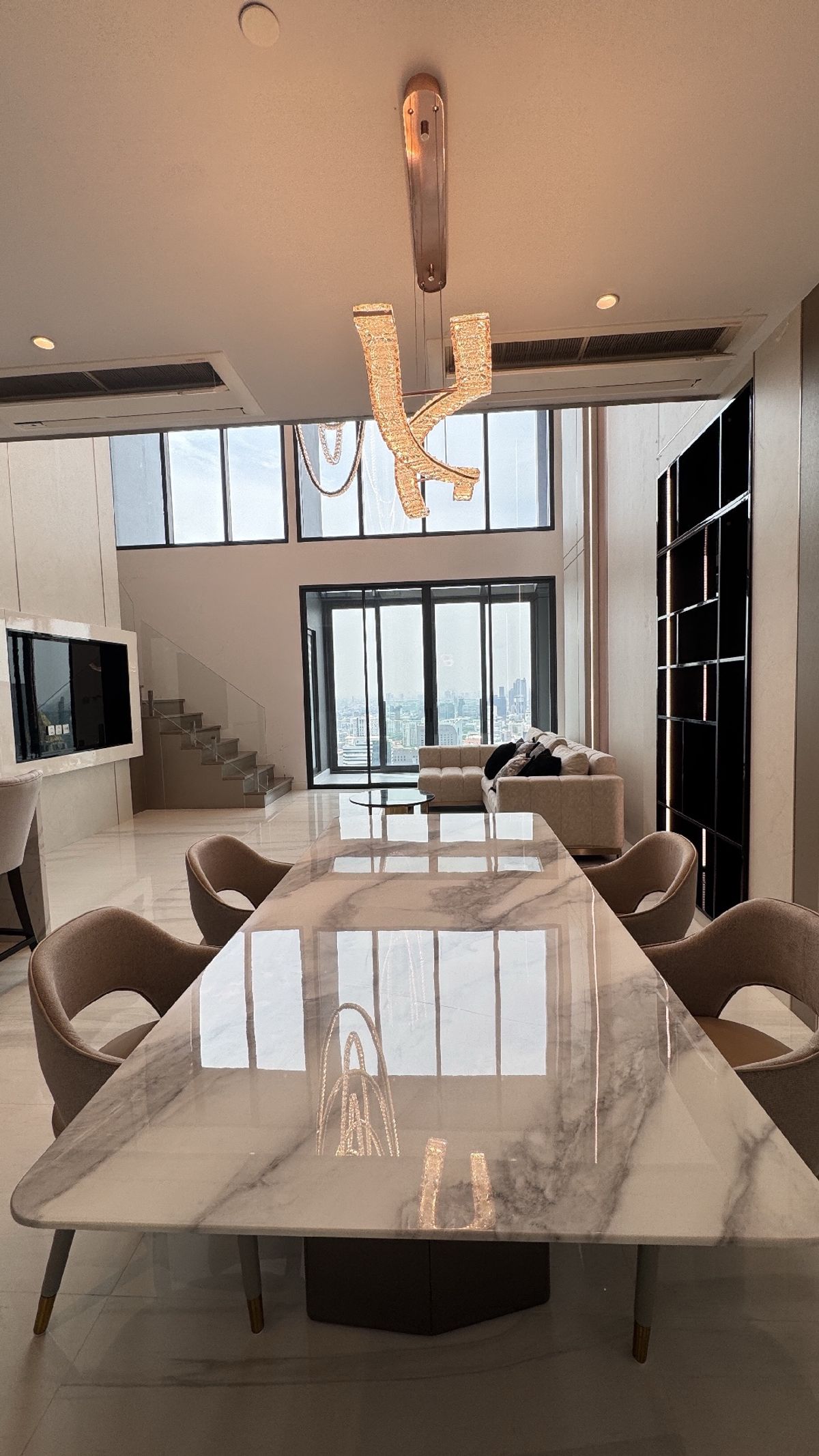 ให้เช่าคอนโดสาทร นราธิวาส : 4 bed for rent at Sathron 