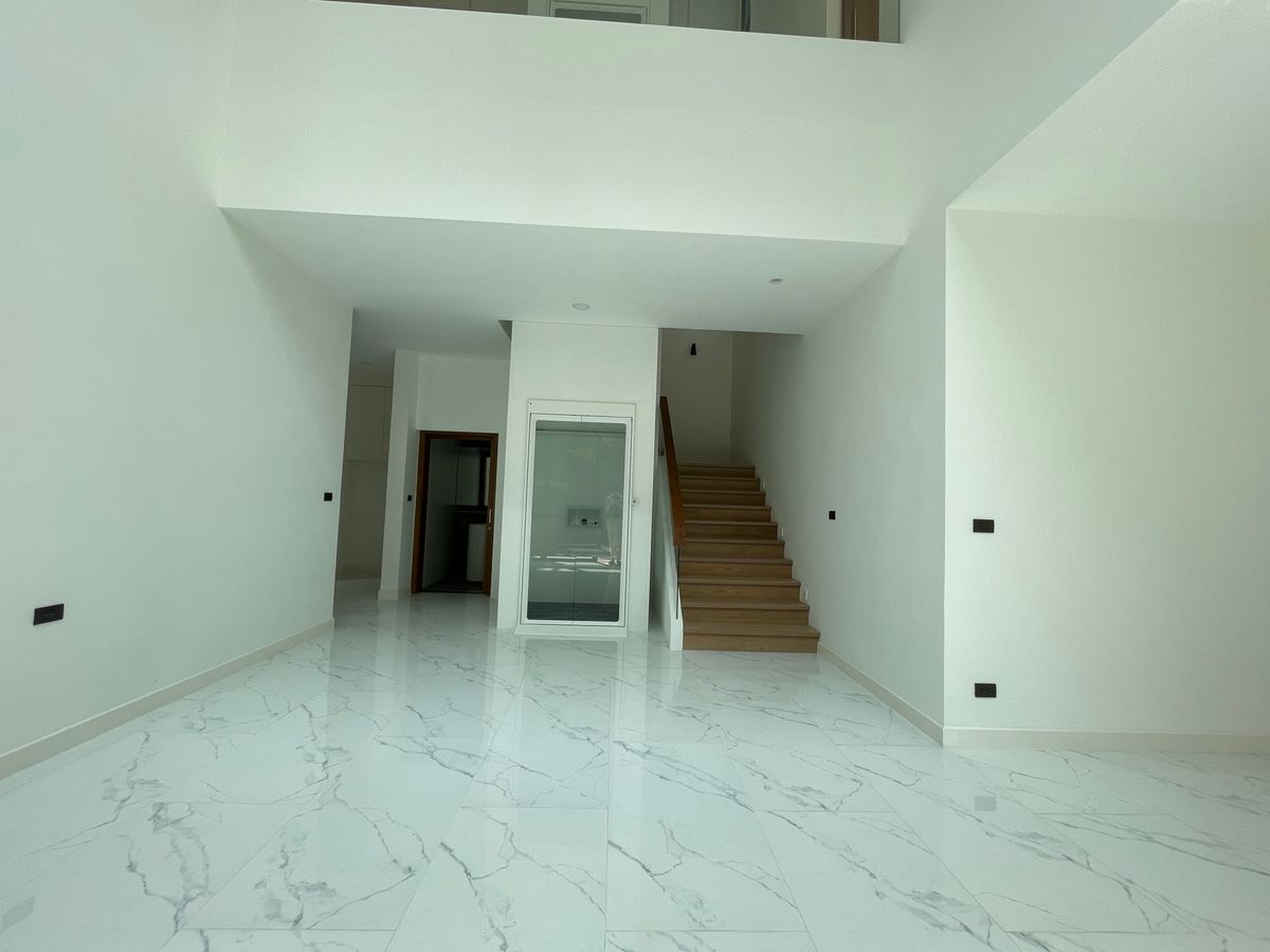 ขายบ้านรามคำแหง หัวหมาก : ขายบ้านเดี่ยวหรู ธารารมณ์ ไพรเวท เรสซิเดนซ์ รามคำแหง 9 บ้านเดี่ยว 3 ชั้น พื้นที่ใช้สอย 416 ตร.ม. ฟังก์ชัน 4 ห้องนอน 5 ห้องน้ำ 3 ที่จอดรถ  บนถนนรามคำแหง ใกล้แยกสุขุมวิท 71 ใกล้รถไฟฟ้าสายสีส้มและ Airport Link สถานีรามคำแหง