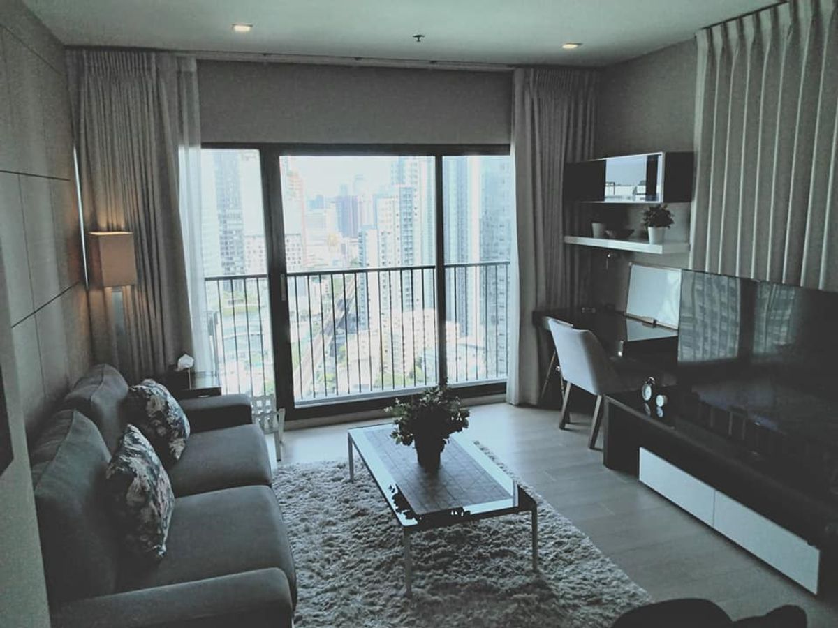 ให้เช่าคอนโดสุขุมวิท อโศก ทองหล่อ : Condo for Rent | Noble Remix | 1 Bedroom