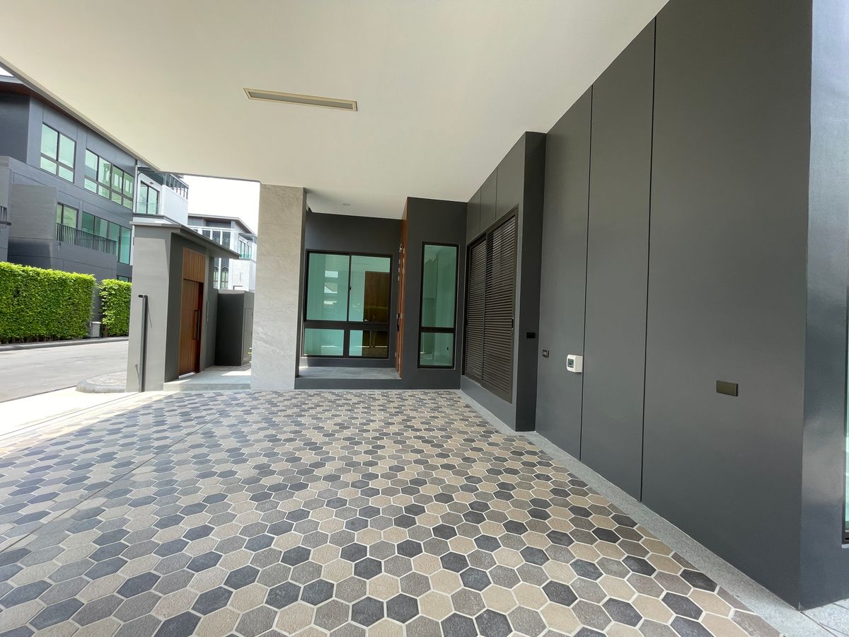 ขายบ้านรามคำแหง หัวหมาก : ขายบ้านเดี่ยวหรู ธารารมณ์ ไพรเวท เรสซิเดนซ์ รามคำแหง 9 บ้านเดี่ยว 3 ชั้น พื้นที่ใช้สอย 416 ตร.ม. ฟังก์ชัน 4 ห้องนอน 5 ห้องน้ำ 3 ที่จอดรถ  บนถนนรามคำแหง ใกล้แยกสุขุมวิท 71 ใกล้รถไฟฟ้าสายสีส้มและ Airport Link สถานีรามคำแหง