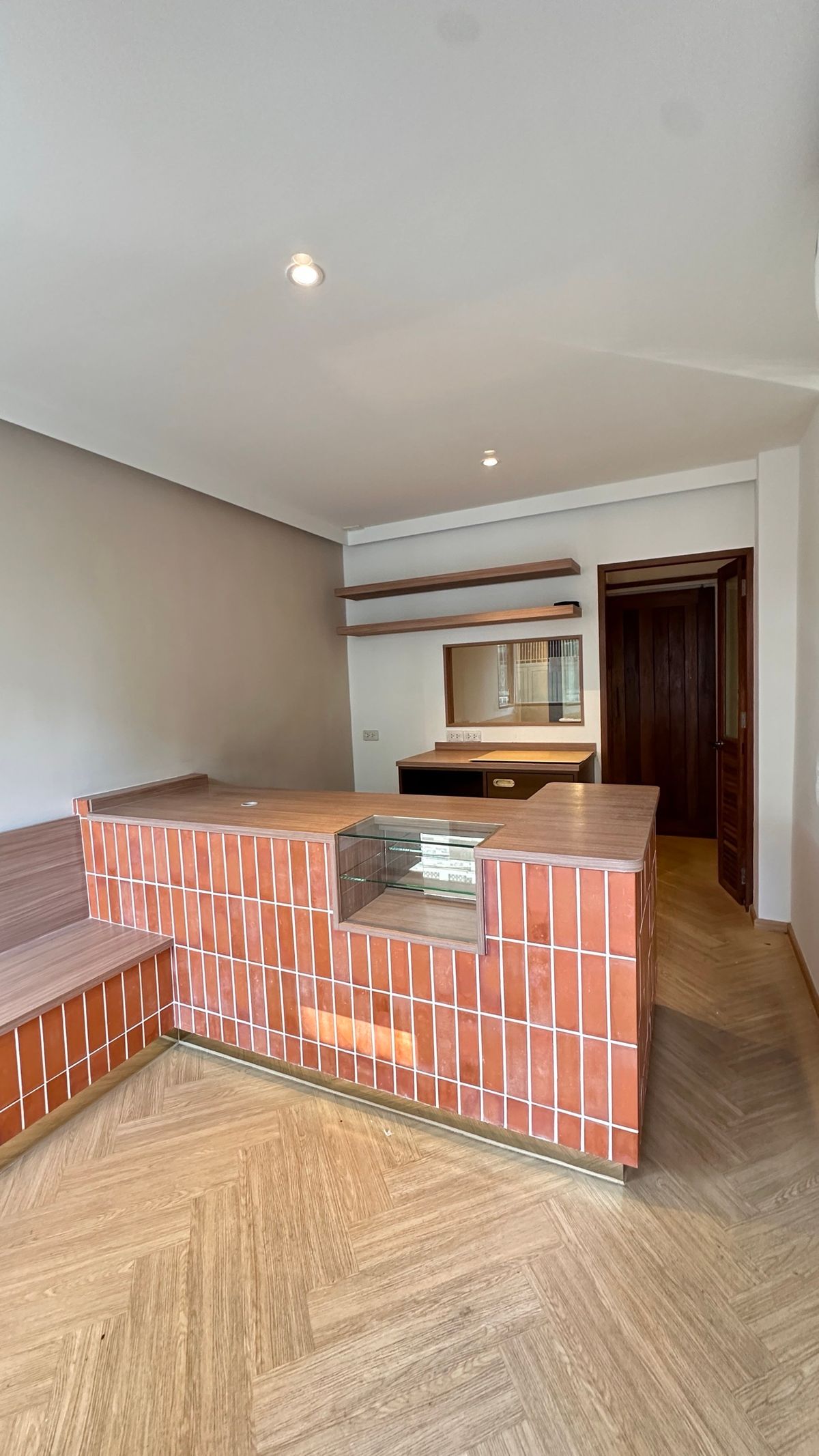 ขายอาคารพาณิชย์สุขุมวิท อโศก ทองหล่อ : อาคารพาณิชย์ เอกมัย / 4 ชั้น (ขาย), Commercial building Ekkamai / 4 Floors (FOR SALE) T456