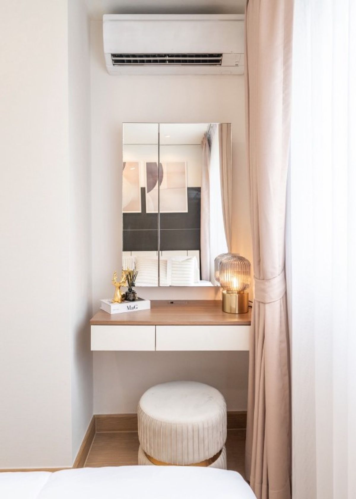 ขายคอนโดเสรีไทย-นิด้า :  ขายคอนโด ลุมพินี คอนโดทาวน์ นิด้า-เสรีไทย (ตึก A2, ชั้น 8) ขนาด 25.32 ตร.ม. ราคาเพียง 1.39 ล้านเท่านั้น ใกล้เดอะมอลล์บางกะปิ ใกล้โลตัสบางกะปิ ใกล้โรงพยาบาลเวชธานี ใกล้วัดศรีบุญเรือง ใกล้ท่าเรือคลองแสนแสบ