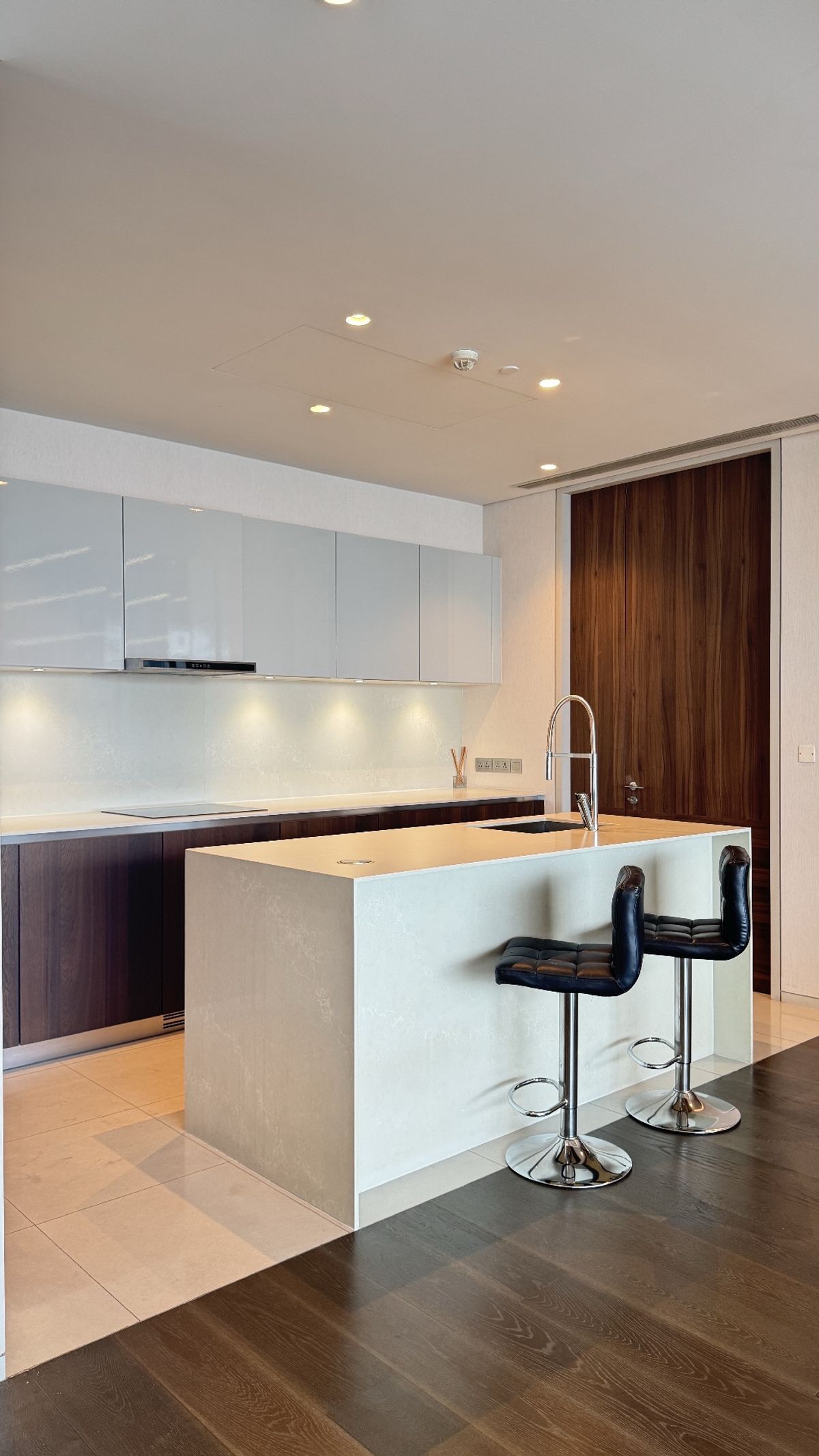 ให้เช่าคอนโดสุขุมวิท อโศก ทองหล่อ : 3 bed at Tela Thonglor for rent 