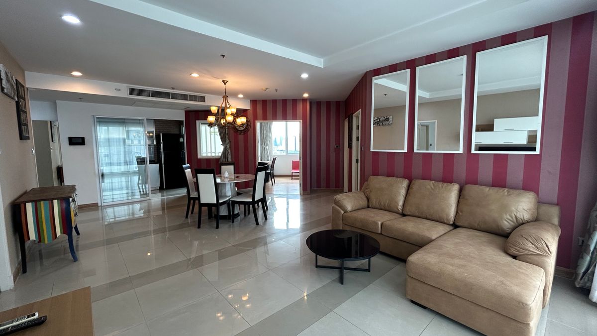 ให้เช่าคอนโดพระราม 9 เพชรบุรีตัดใหม่ RCA : ให้เช่า Condo ศุภาลัยเวลลิงตัน ห้องใหญ่ 3 ห้องนอน 3 ห้องน้ำ ที่จอดรถประจำ