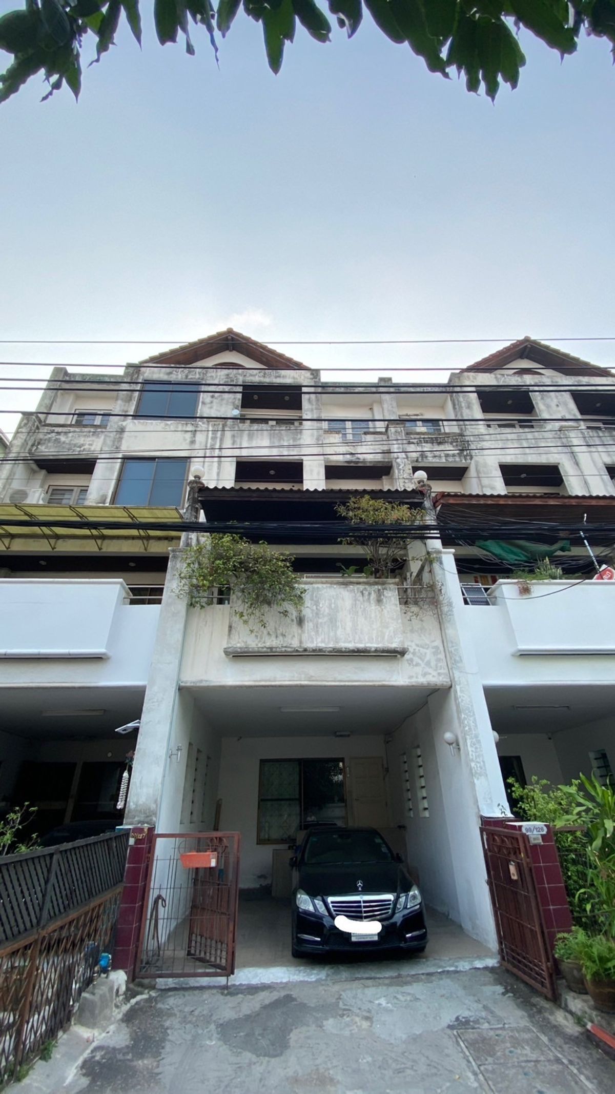 ขายทาวน์โฮมลาดพร้าว เซ็นทรัลลาดพร้าว : ทาวน์เฮ้าส์ ลาดพร้าว 18 / 4 ห้องนอน (ขาย), Townhouse Lat Phrao 18 / 4 Bedrooms (FOR SALE) MEAW650