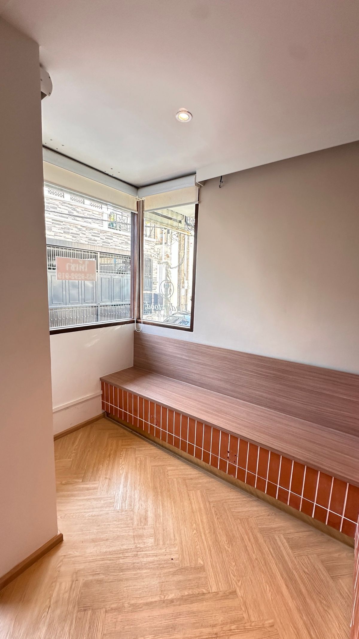 ขายอาคารพาณิชย์สุขุมวิท อโศก ทองหล่อ : อาคารพาณิชย์ เอกมัย / 4 ชั้น (ขาย), Commercial building Ekkamai / 4 Floors (FOR SALE) T456