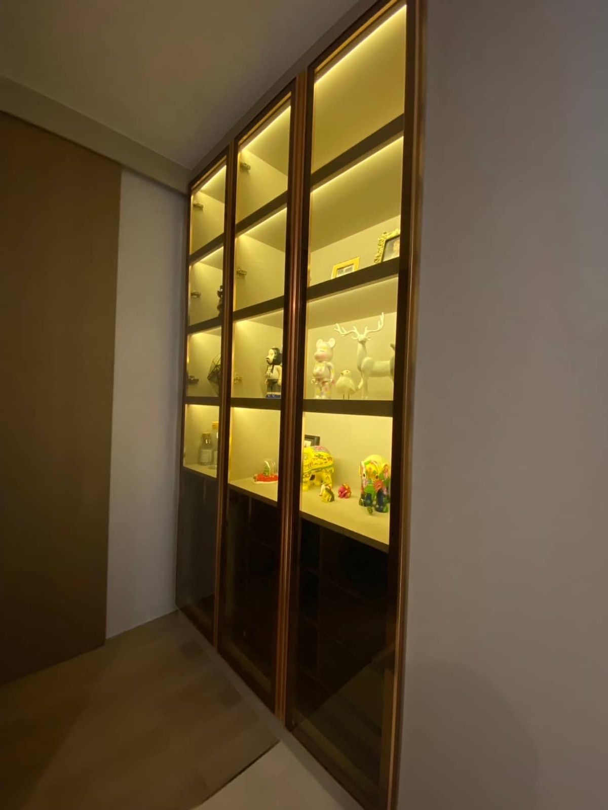 ขายคอนโดสีลม ศาลาแดง บางรัก : ขายด่วน ✨ Ashton Silom ✨ เฟอร์นิเจอร์ และ เครื่องใช้ไฟฟ้าครบ ใกล้ BTS ช่องนนทรี