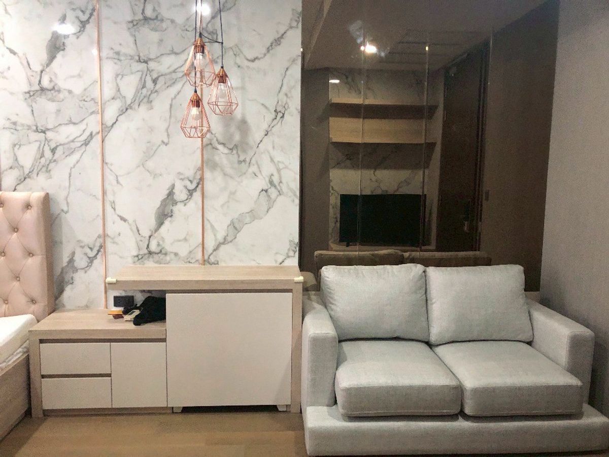 ให้เช่าคอนโดสยาม จุฬา สามย่าน : Condo for Rent : Ashton Chula-Silom (MRT Sam Yan)(Rt-01)