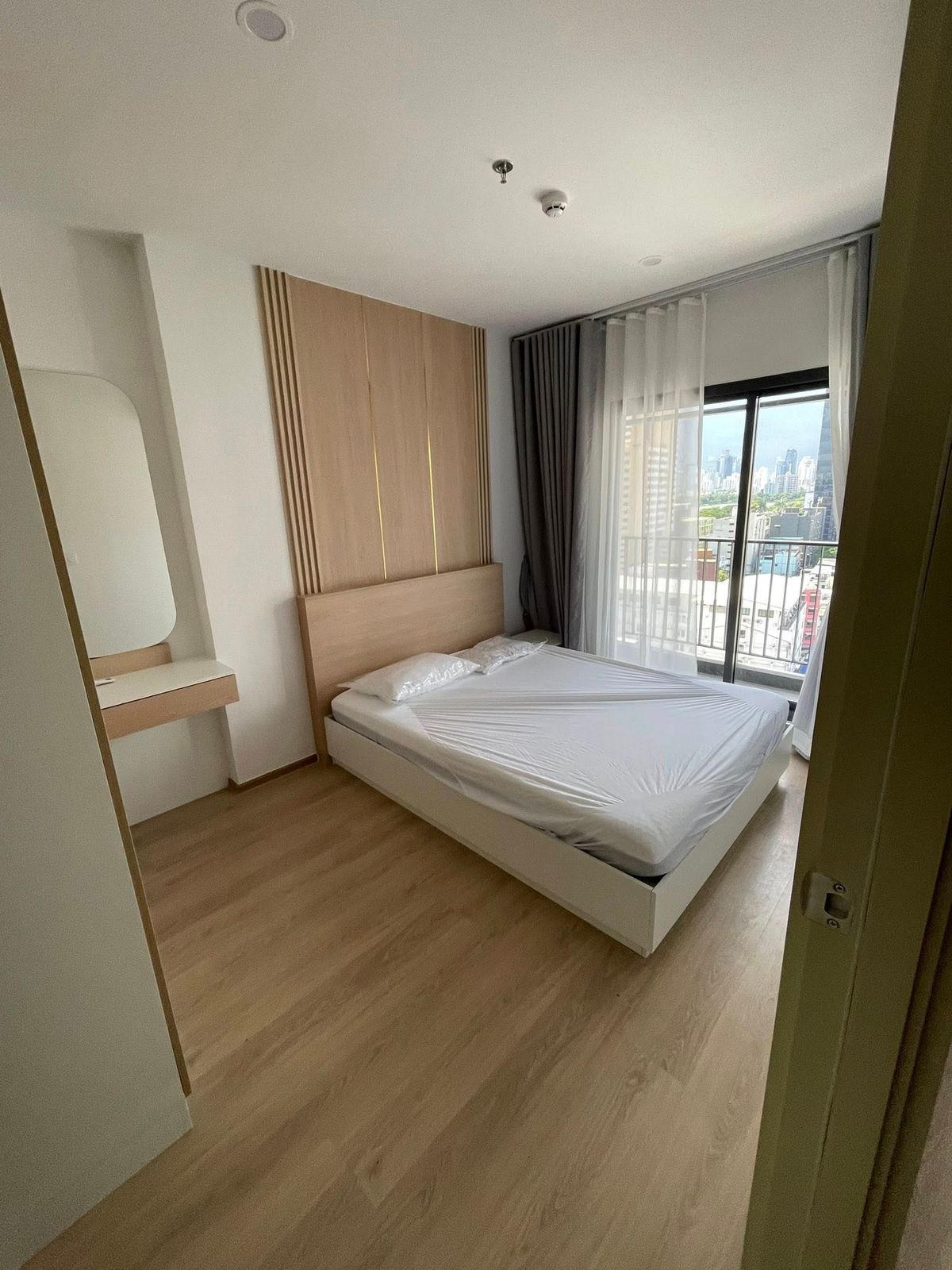ให้เช่าคอนโดคลองเตย กล้วยน้ำไท : ✨📢FOR RENT>> Life Rama 4 - Asoke ⭐ใกล้ MRT Queen sirikit ส่วนกลางหรู เห็นแม่น้ำเจ้าพระยา ชั้น 12 เฟอร์นิเจอร์ครบพร้อมเครื่องใช้ไฟฟ้า #LV-MO1867