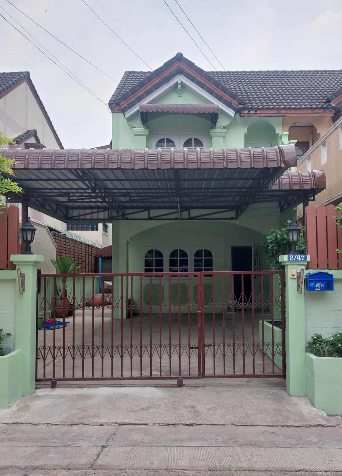 ให้เช่าทาวน์โฮมแจ้งวัฒนะ เมืองทอง : 🏡 บ้านว่างให้เช่า – ซอยวัดกู้ ปากเกร็ด 📍 ขนาด 40 ตรว. บ้านเดี่ยว พร้อมอยู่!