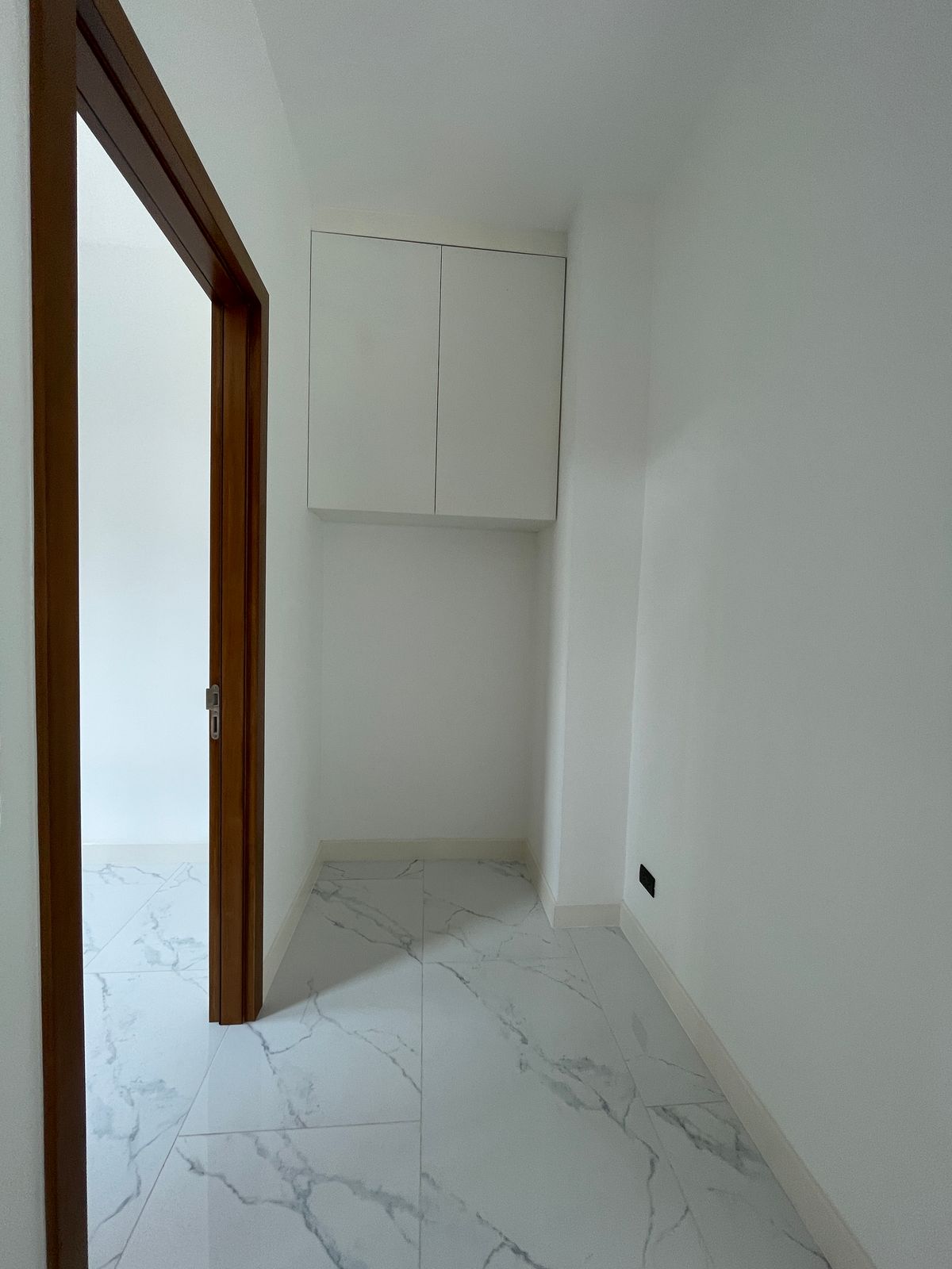 ขายบ้านรามคำแหง หัวหมาก : ขายบ้านเดี่ยวหรู ธารารมณ์ ไพรเวท เรสซิเดนซ์ รามคำแหง 9 บ้านเดี่ยว 3 ชั้น พื้นที่ใช้สอย 416 ตร.ม. ฟังก์ชัน 4 ห้องนอน 5 ห้องน้ำ 3 ที่จอดรถ  บนถนนรามคำแหง ใกล้แยกสุขุมวิท 71 ใกล้รถไฟฟ้าสายสีส้มและ Airport Link สถานีรามคำแหง