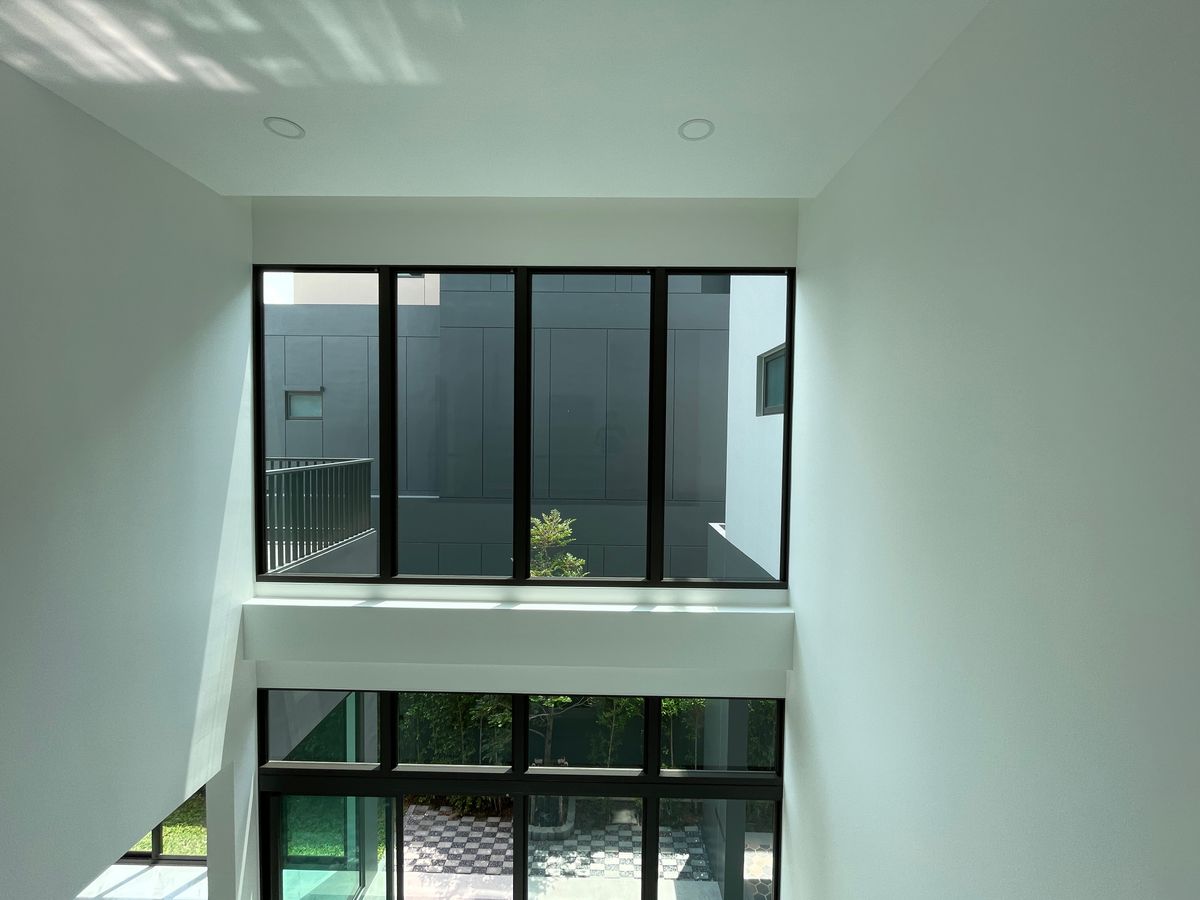 ขายบ้านรามคำแหง หัวหมาก : ขายบ้านเดี่ยวหรู ธารารมณ์ ไพรเวท เรสซิเดนซ์ รามคำแหง 9 บ้านเดี่ยว 3 ชั้น พื้นที่ใช้สอย 416 ตร.ม. ฟังก์ชัน 4 ห้องนอน 5 ห้องน้ำ 3 ที่จอดรถ  บนถนนรามคำแหง ใกล้แยกสุขุมวิท 71 ใกล้รถไฟฟ้าสายสีส้มและ Airport Link สถานีรามคำแหง