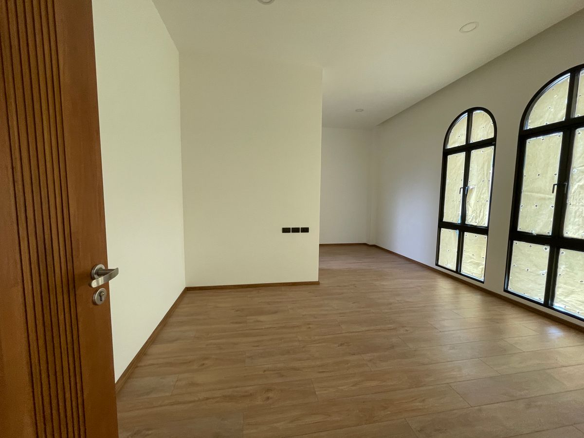 ขายบ้านรามคำแหง หัวหมาก : ขายบ้านเดี่ยวหรู ธารารมณ์ ไพรเวท เรสซิเดนซ์ รามคำแหง 9 บ้านเดี่ยว 3 ชั้น พื้นที่ใช้สอย 416 ตร.ม. ฟังก์ชัน 4 ห้องนอน 5 ห้องน้ำ 3 ที่จอดรถ  บนถนนรามคำแหง ใกล้แยกสุขุมวิท 71 ใกล้รถไฟฟ้าสายสีส้มและ Airport Link สถานีรามคำแหง