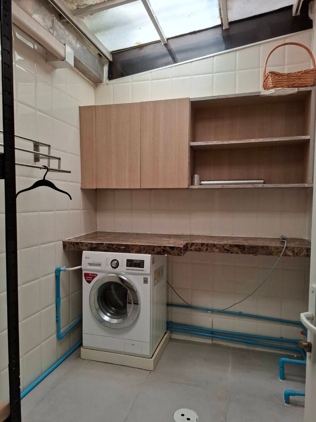 ขายทาวน์โฮมมีนบุรี-ร่มเกล้า : ขายทาวน์โฮม หลังมุม พร้อมผู้เช่า📍  ได้ผลตอบแทนทันที 7%++ ขายพร้อมผู้เช่า 📍 ❇️  ขายต่ำกว่าราคาประเมินได้กำไร 2 ต่อ  ทาวน์โฮม โกลเด้น ทาวน์ รามคำแหง วงแหวน