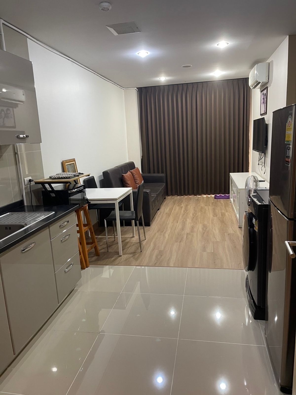 ให้เช่าคอนโดลาดพร้าว101 แฮปปี้แลนด์ : ให้เช่า Happy condo ค่ะ เลี้ยงสัตว์ได้พื้นที่ 66  ตรม