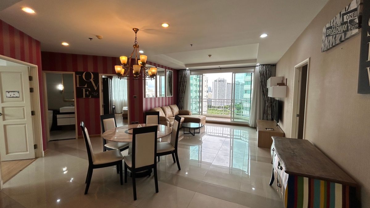 ให้เช่าคอนโดพระราม 9 เพชรบุรีตัดใหม่ RCA : ให้เช่า Condo ศุภาลัยเวลลิงตัน ห้องใหญ่ 3 ห้องนอน 3 ห้องน้ำ ที่จอดรถประจำ