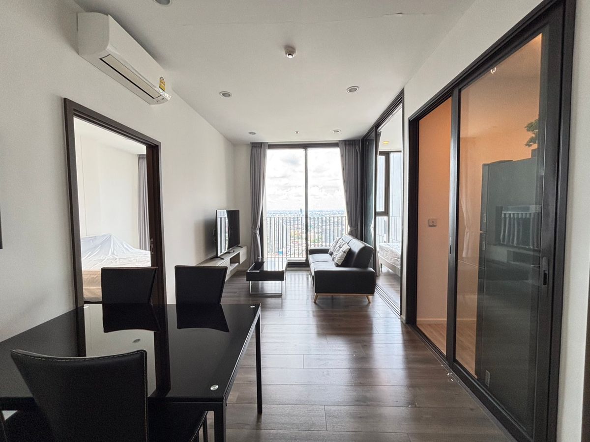ให้เช่าคอนโดอ่อนนุช อุดมสุข : 🏢Condo for rent : Whizdom Essence ใกล้ Ture Digital ((BTS Punnawithi)) WL-02 (LINE : @Condo52)
