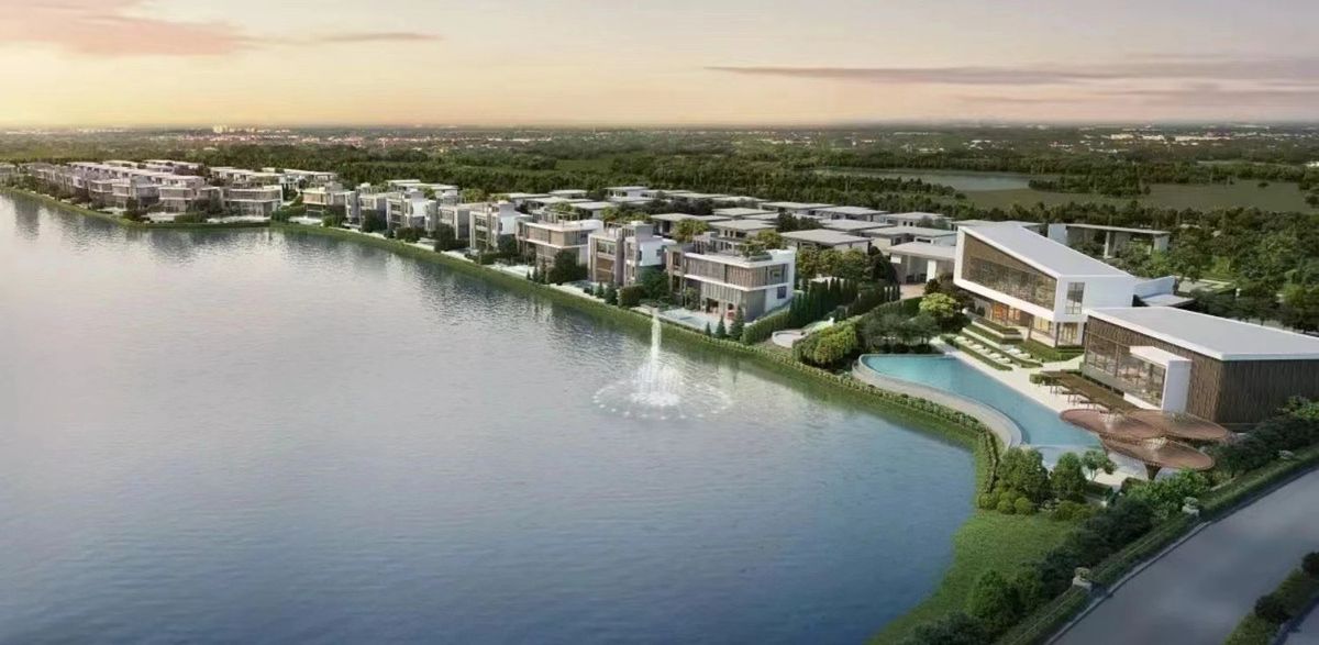 ให้เช่าบ้านบางนา แบริ่ง ลาซาล : 靠近机场的带私人泳池和湖景的房屋 Lake Legend Bangna – Suvarnabhumi 