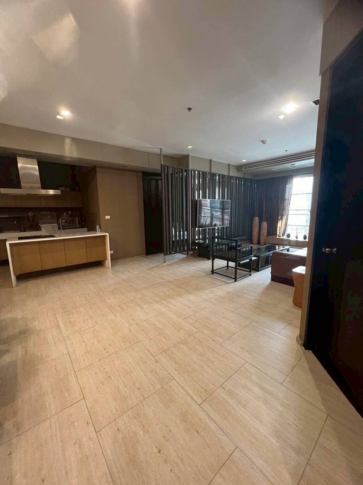 For RentCondoSukhumvit, Asoke, Thonglor : Citi Smart Sukhumvit 18 Condominium Luxury 3 Bedrooms for Rent
