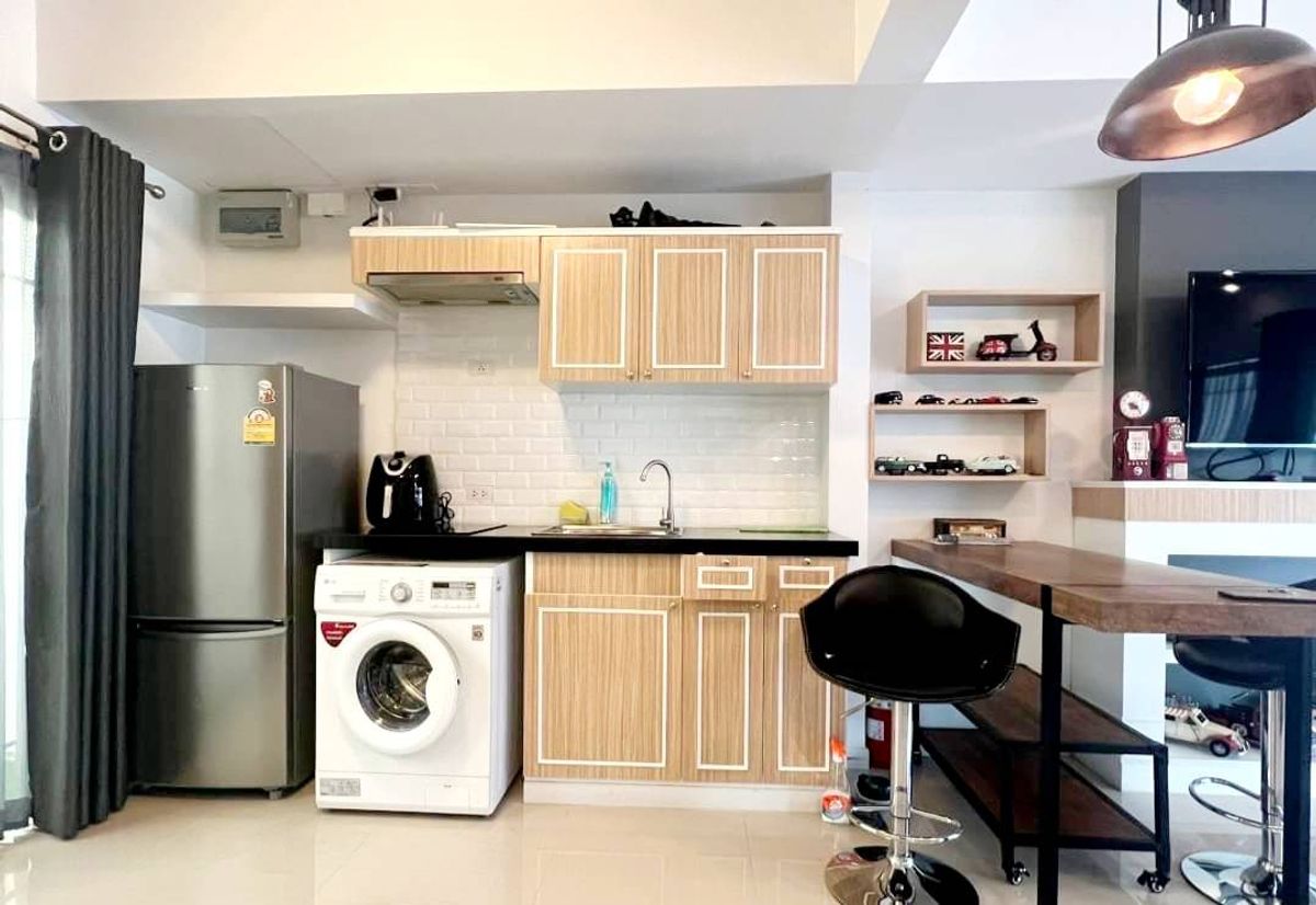 ให้เช่าทาวน์โฮมสมุทรปราการ สำโรง : ทาวน์โฮมให้เช่า Indy บางนา กม.7 เฟอร์นิเจอร์ครบ แต่งสวย Townhome for Rent at Indy Bangna KM.7 — Fully Furnished