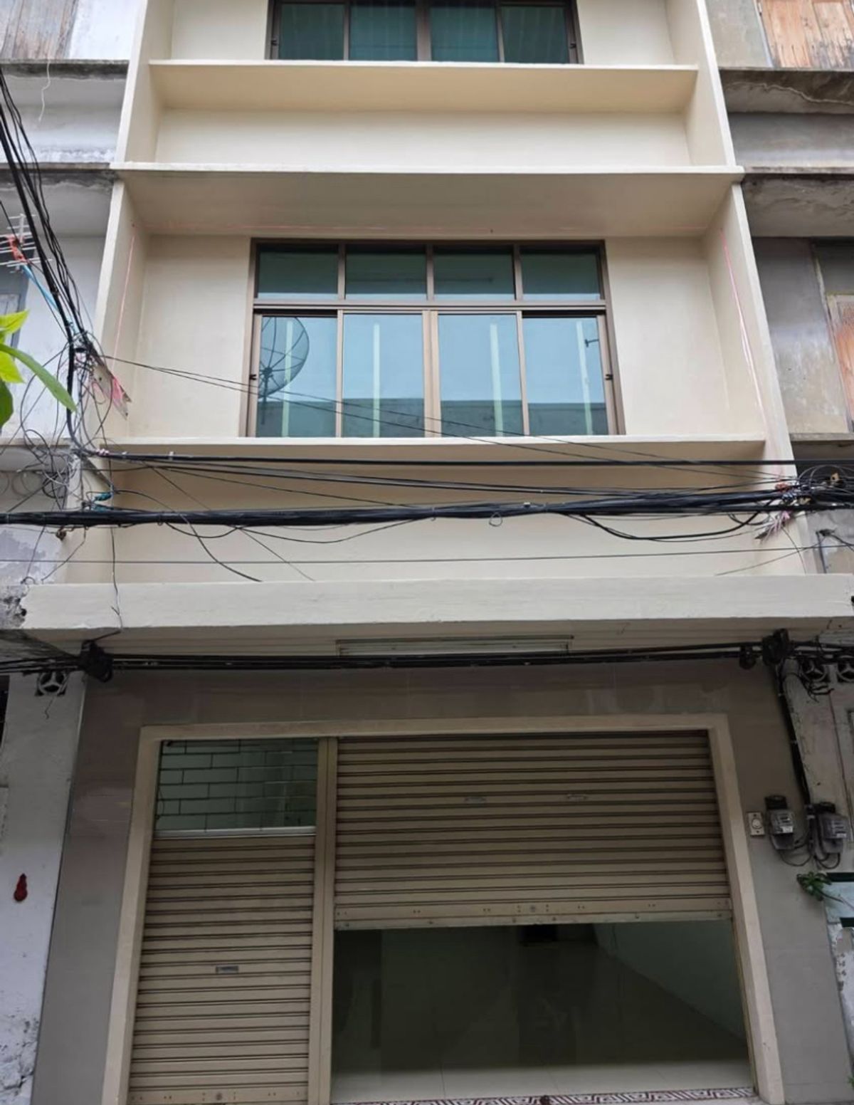 ให้เช่าอาคารพาณิชย์สาทร นราธิวาส : ให้เช่าอาคารพาณิชย์รีโนเวทใหม่ 3 ชั้น ซอยจันทน์ ใกล้รร.อัสสัมชัญประถม, BTS เซนต์หลุยส์ 